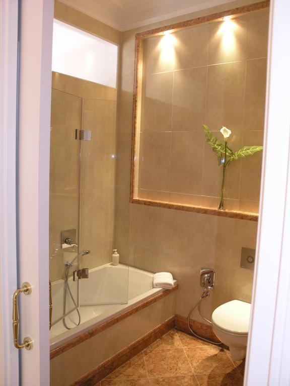 Appartamento Apartmán LUX Škroupova Karlovy Vary Esterno foto